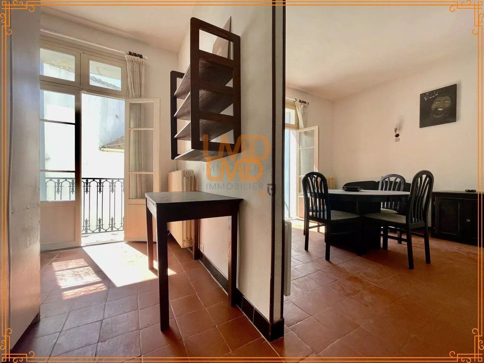 Maison de maître : 1 sudio - 2 cours – garage - 63f7c1e6-efab-4703-9540-ce772e5ae6f8