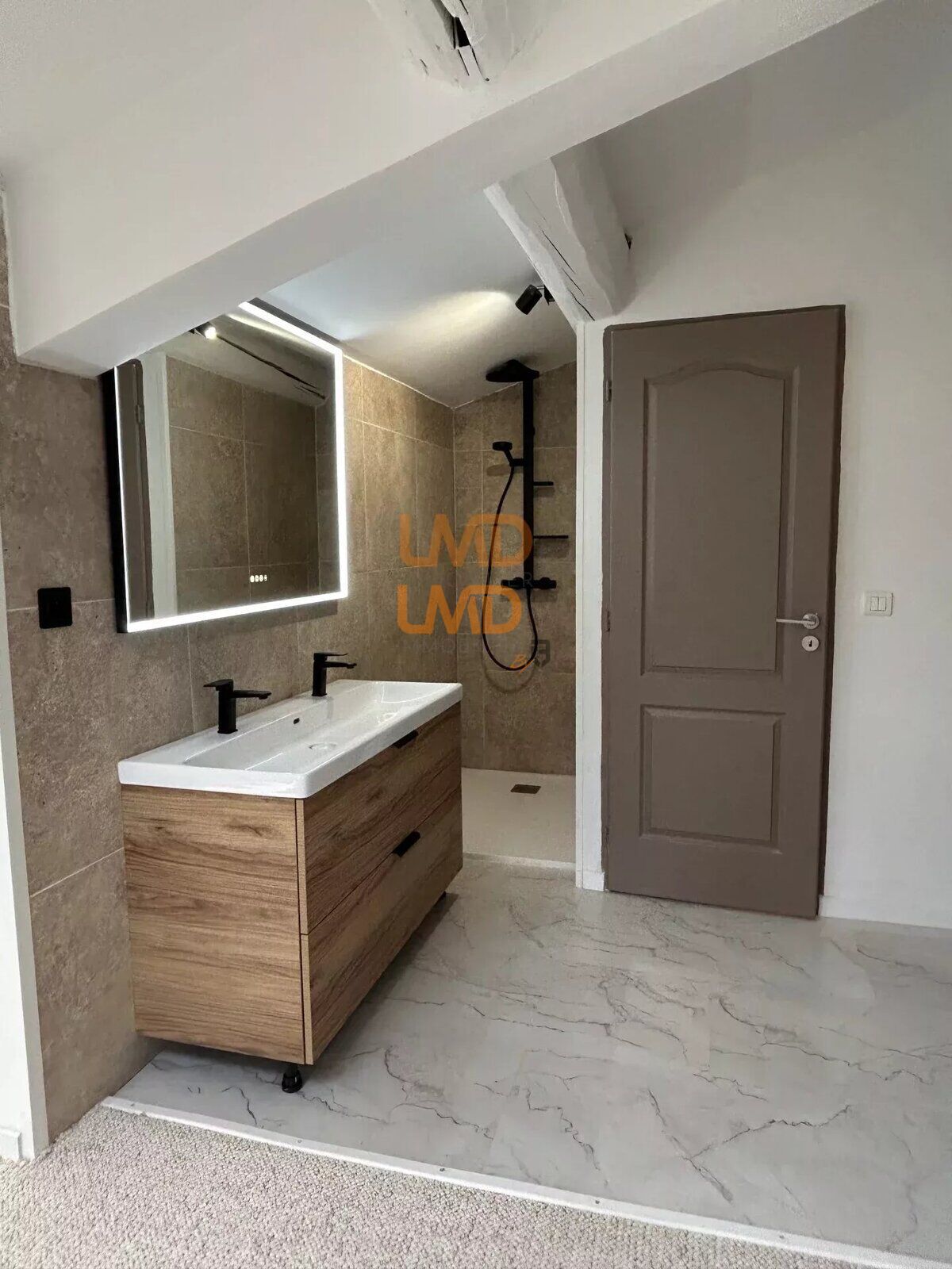 Vue panoramique sur le Luberon - cdea42a6-b41d-48af-97cf-36cc9165e2c0