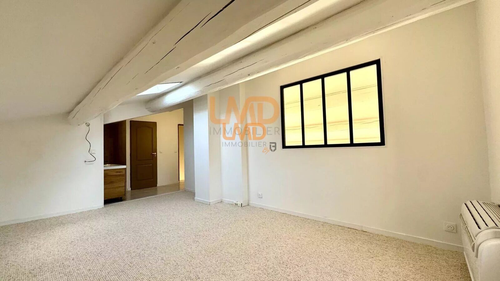 Vue panoramique sur le Luberon - 3c65fa05-83bc-4a51-ba32-21d450e37af6