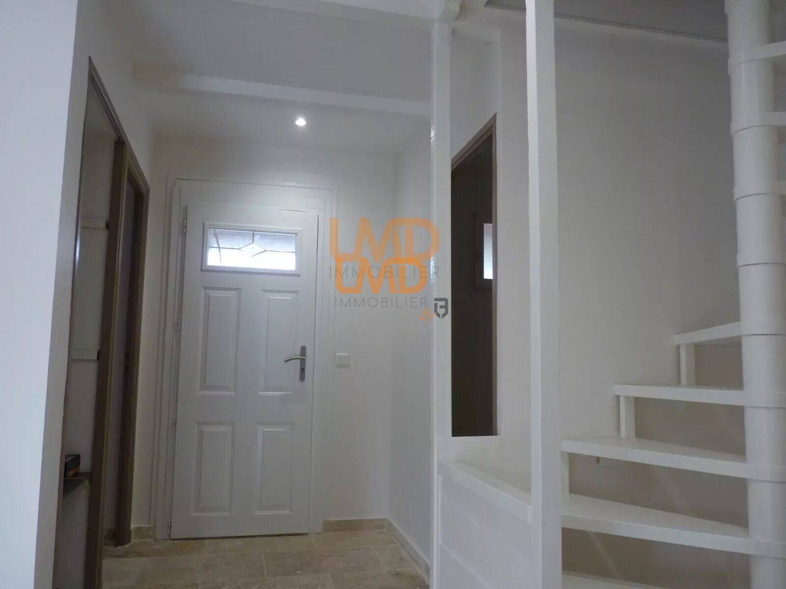 Vue panoramique sur le Luberon - 0145828f-f8f3-46a8-a379-207276a168a4