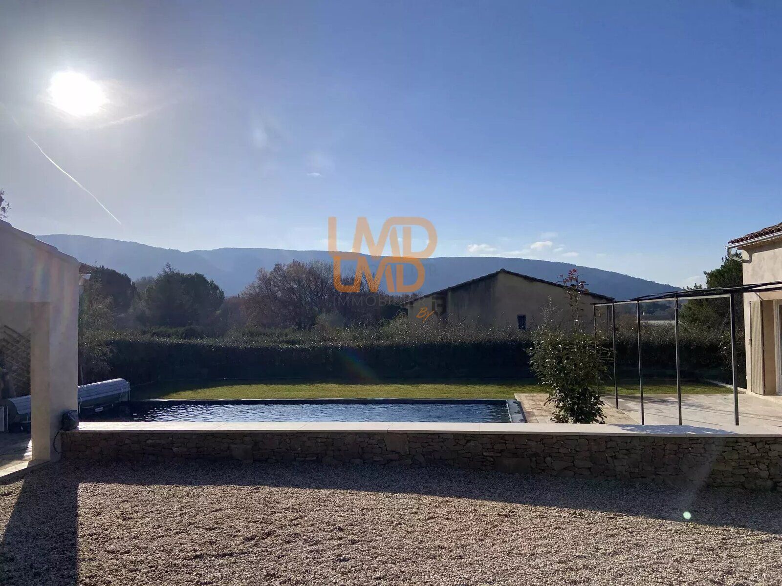 Vue panoramique sur le Luberon - 1378c07e-4c7d-4f2b-a644-05b260c163d8