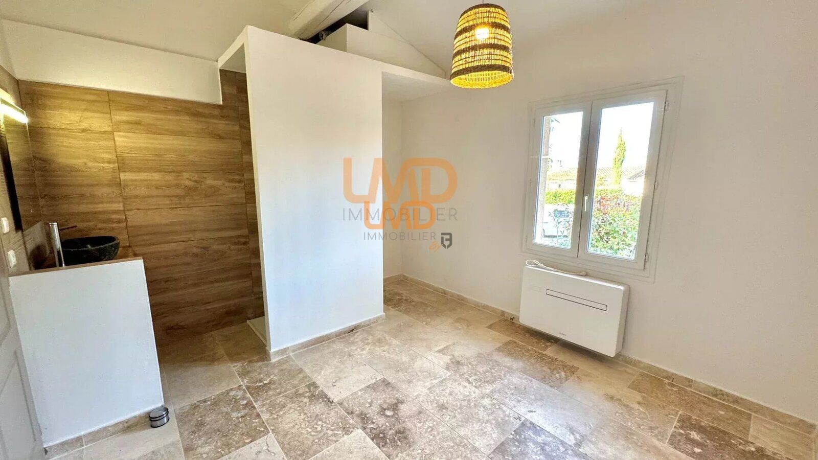 Vue panoramique sur le Luberon - 272b3172-f0a9-4682-8b7d-c961e10c923a