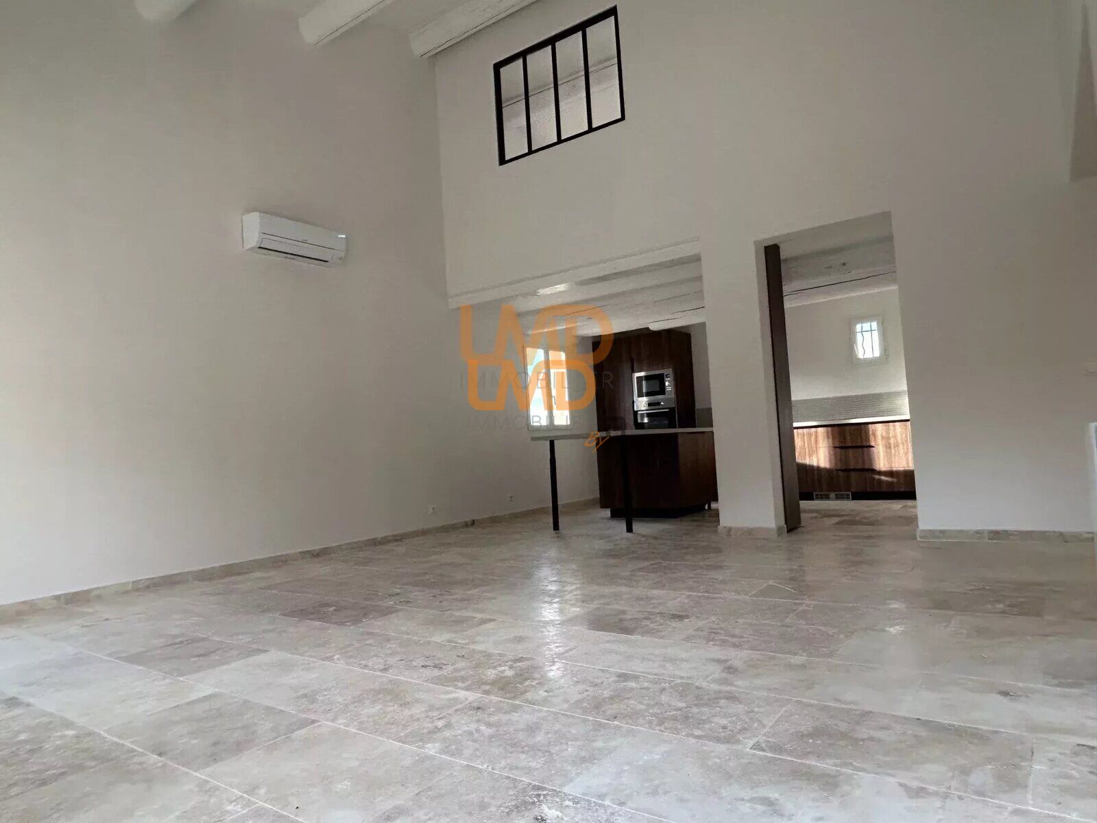 Vue panoramique sur le Luberon - 869c0d33-c1e2-4f9e-a728-ec7ed2468948