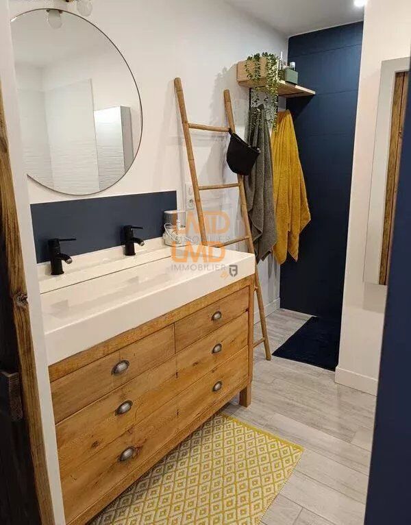 Appartement de standing vue colline St Jacques - 253ebed0-e0af-4606-9e00-d5f4eea68bd3