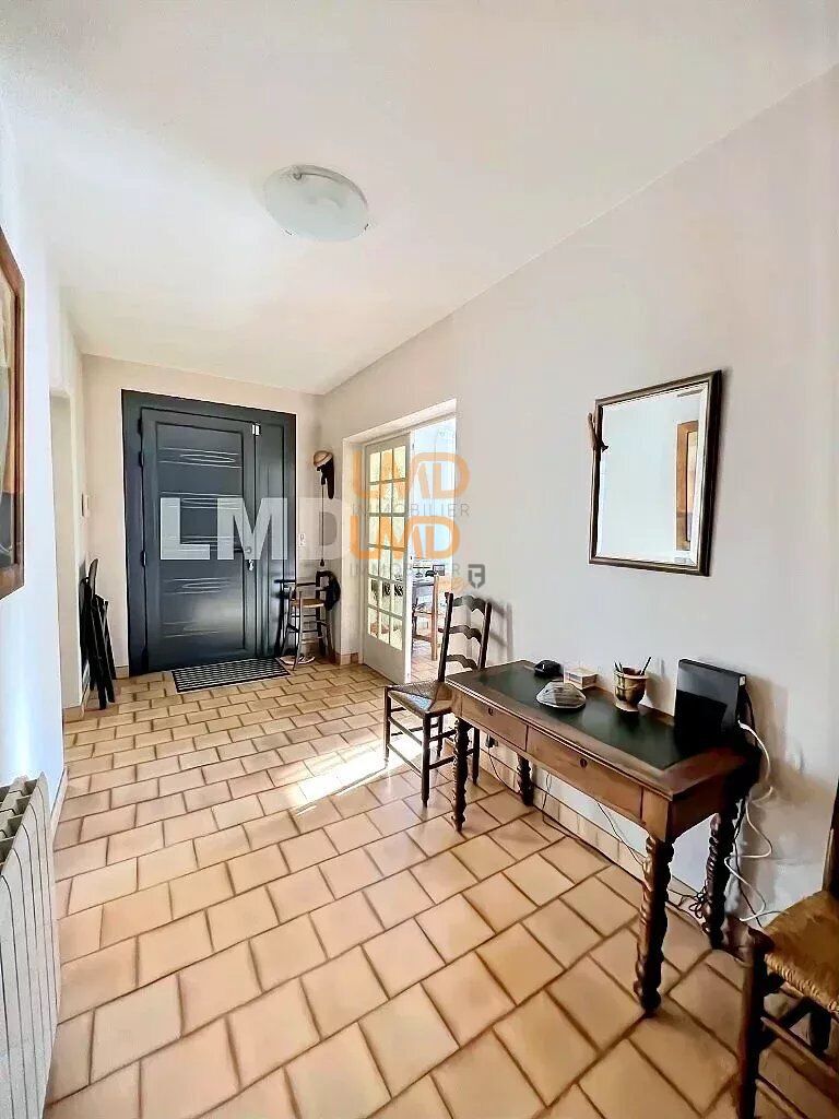 Villa avec gîte  sur 5000 m2 de terrain, Piscine. Garage - 0a76fc77-1474-479b-bb92-5ff380a28344