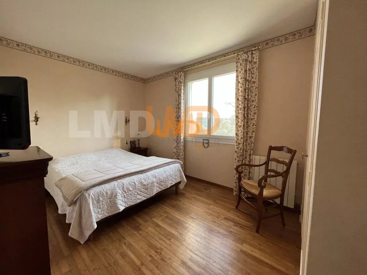 Villa avec gîte  sur 5000 m2 de terrain, Piscine. Garage - 762bf888-9dbc-4077-80cc-a031098bcd04