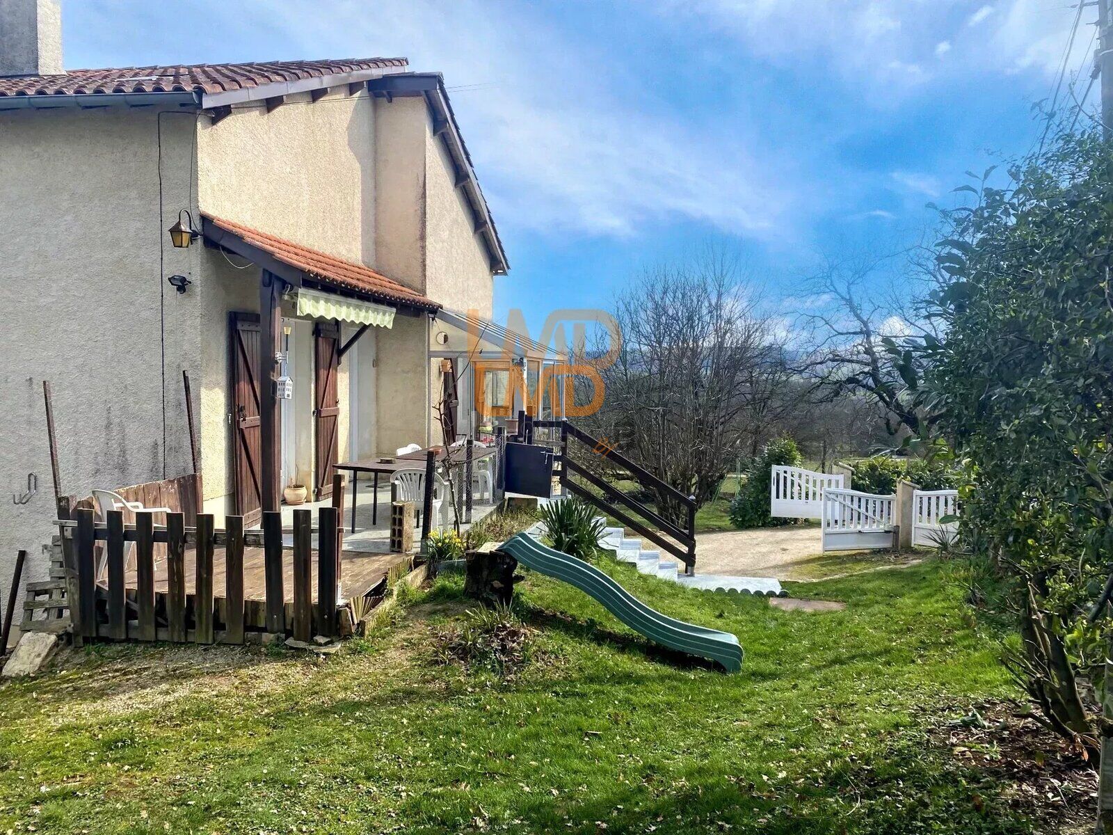 Villeneuve - Vue dominante - Maison + appartement indépendant - Maison Villeneuve vue dominante T2 indépendant