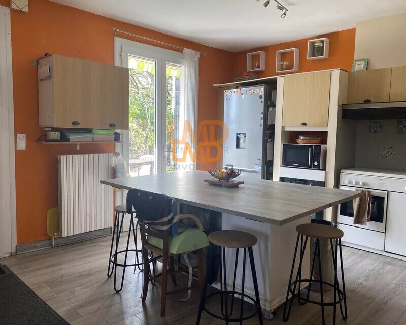 Villeneuve - Vue dominante - Maison + appartement indépendant - Maison Villeneuve vue dominante T2 indépendant