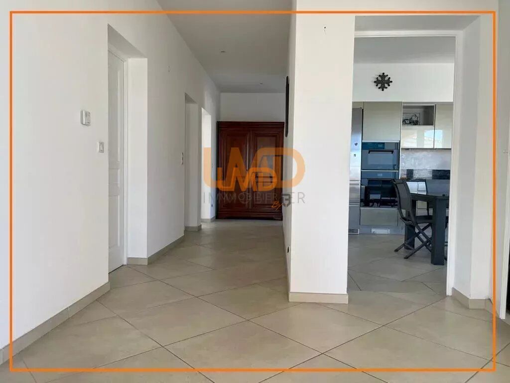 Villa Magalas – qualité, charme et potentiel - c42dbdb3-0d09-4302-bfff-dcbc3406d368