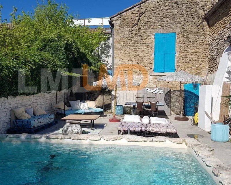maison en pierre de 140m2  .. piscine. garage - 64c9e083-49a5-4860-b57b-4dc152dc0676