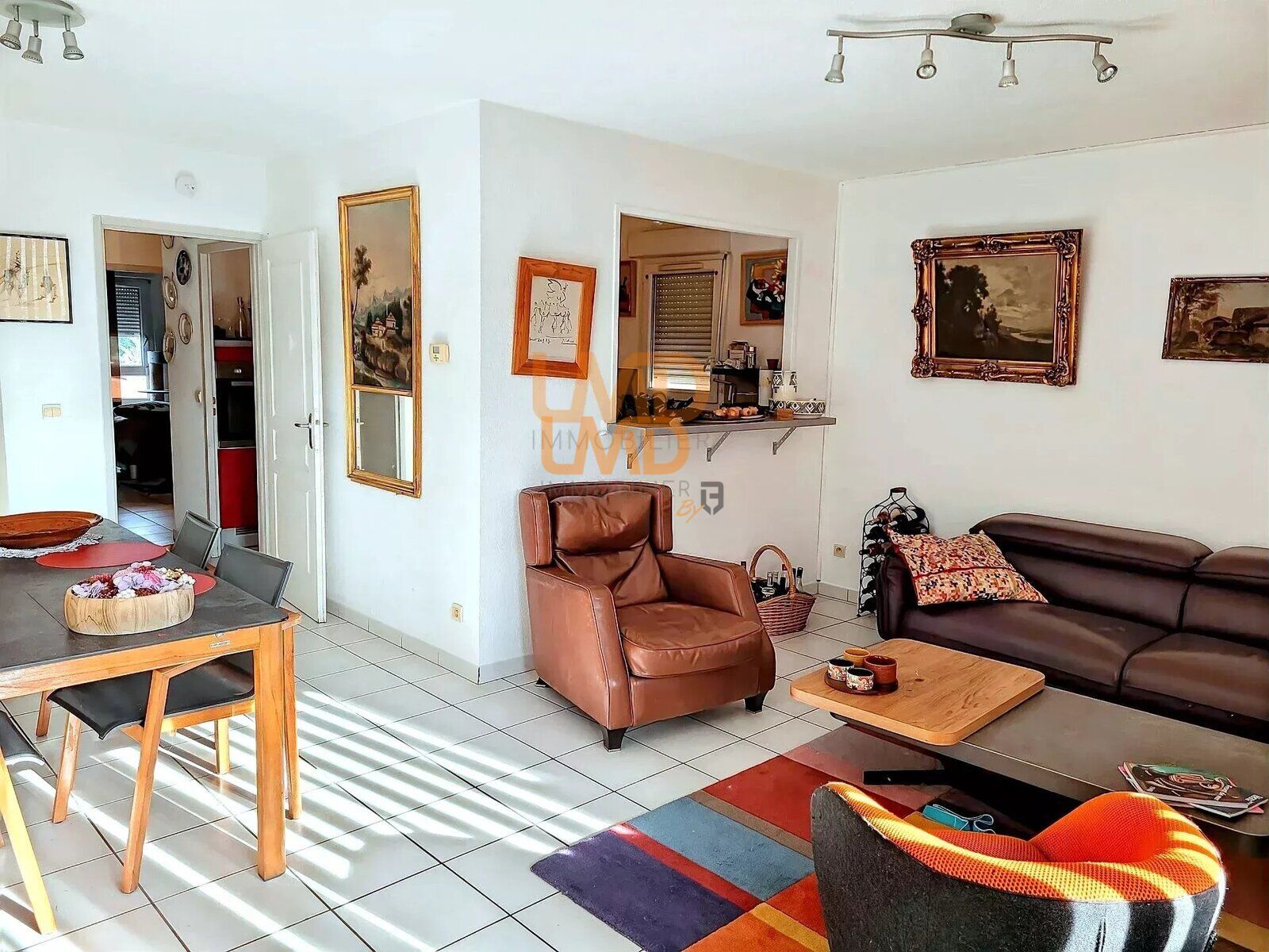 Appartement de type  T3 d'une superficie de 71 m2. - 4c3a5f4b-cc97-4ce2-b962-de0fe6763756