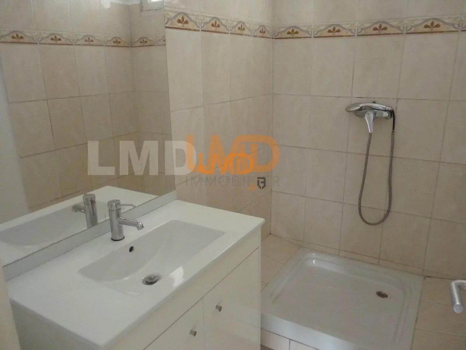 Beau T3 résidence Cavaillon - 348a7a7f-1403-4f14-95b6-4a15c503272f