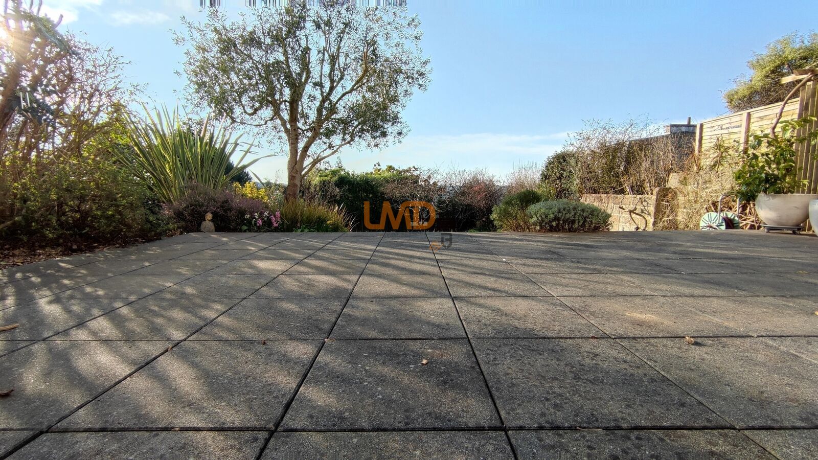 Quartier Saint-Michel : Vue panoramique et cachet intemporel - Eric-margely-lmdimmobilier-vue-terasse-stmichel-stbrieuc