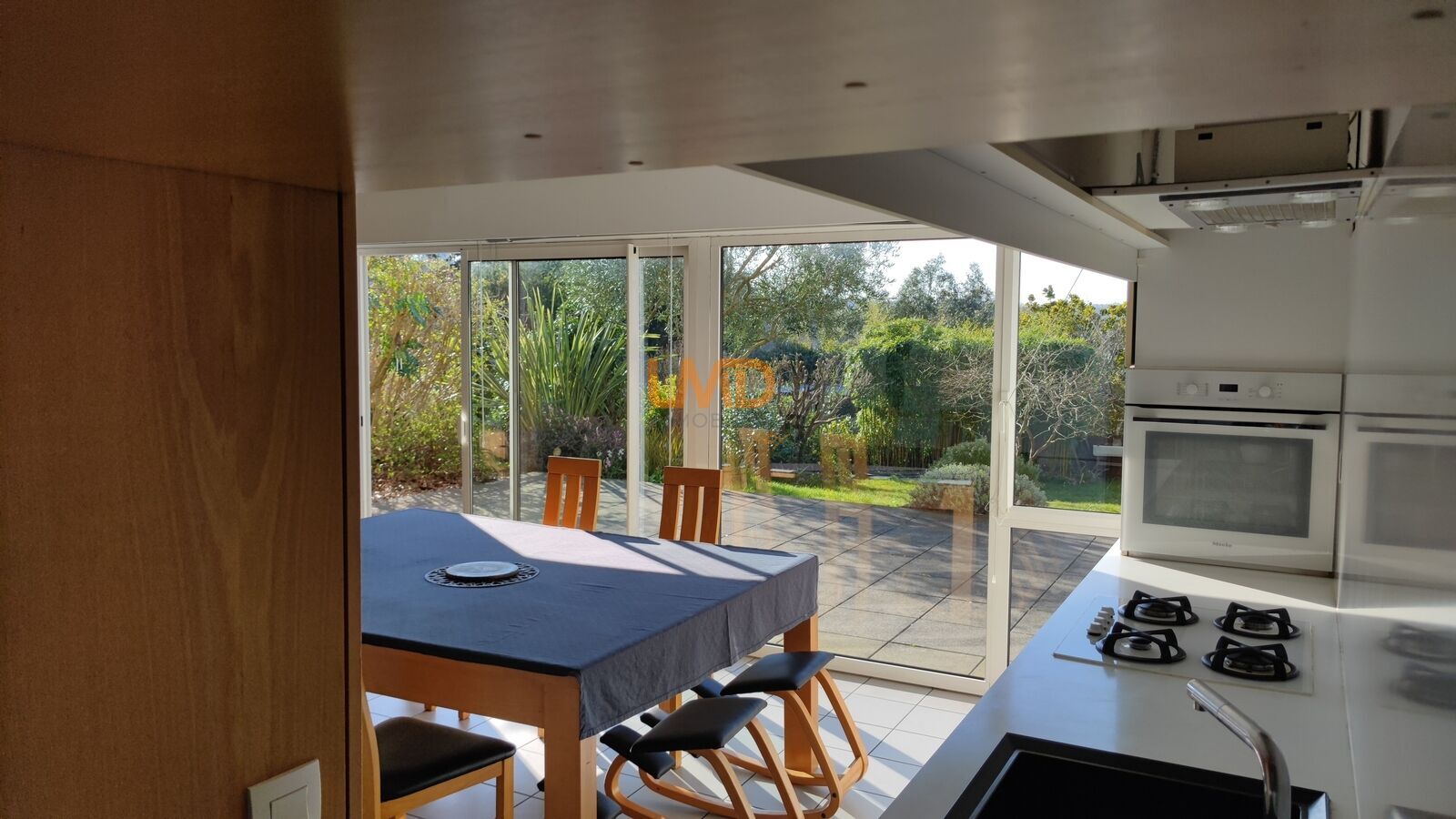 Quartier Saint-Michel : Vue panoramique et cachet intemporel - Eric-margely-lmdimmobilier-vuedecuisine-stmichel-stbrieuc