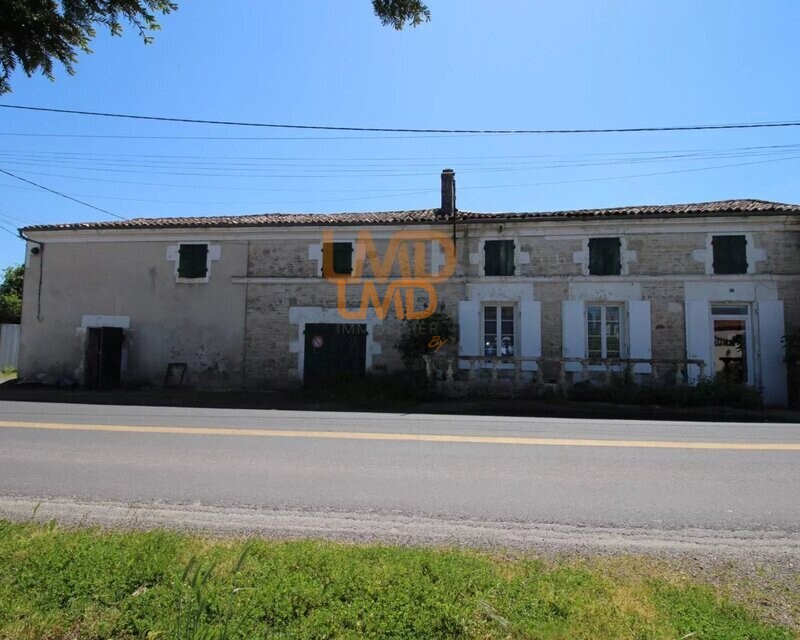 Maison à rénover à Aumagne - c75c65cf-e74a-4154-8686-19f20c58f59d