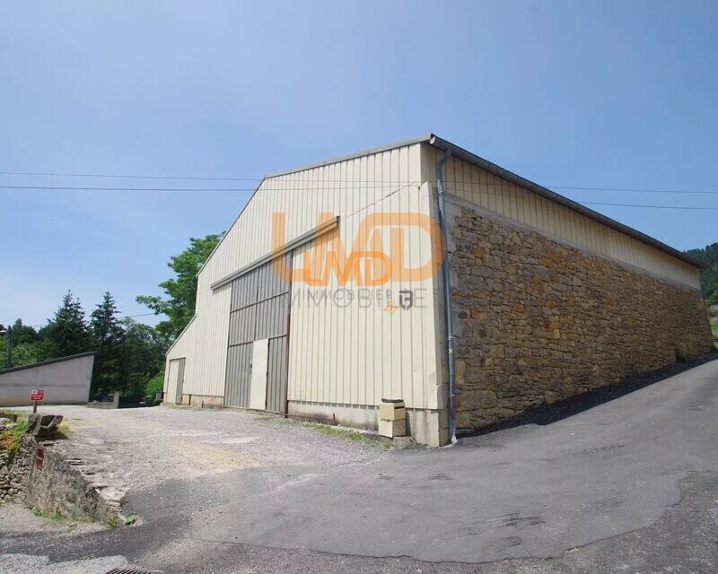 Grand Garage à Chabanne commune de Les Salelles - e703c121-e829-4c27-9b04-edface7ae8ed