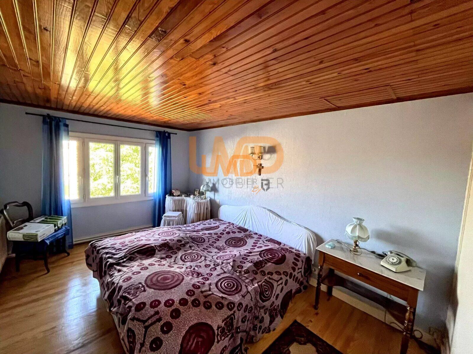 Maison 7 pièces , 6 chambres de 163 m² - 285a8483-3d5f-4b17-8f6f-8619acec5731