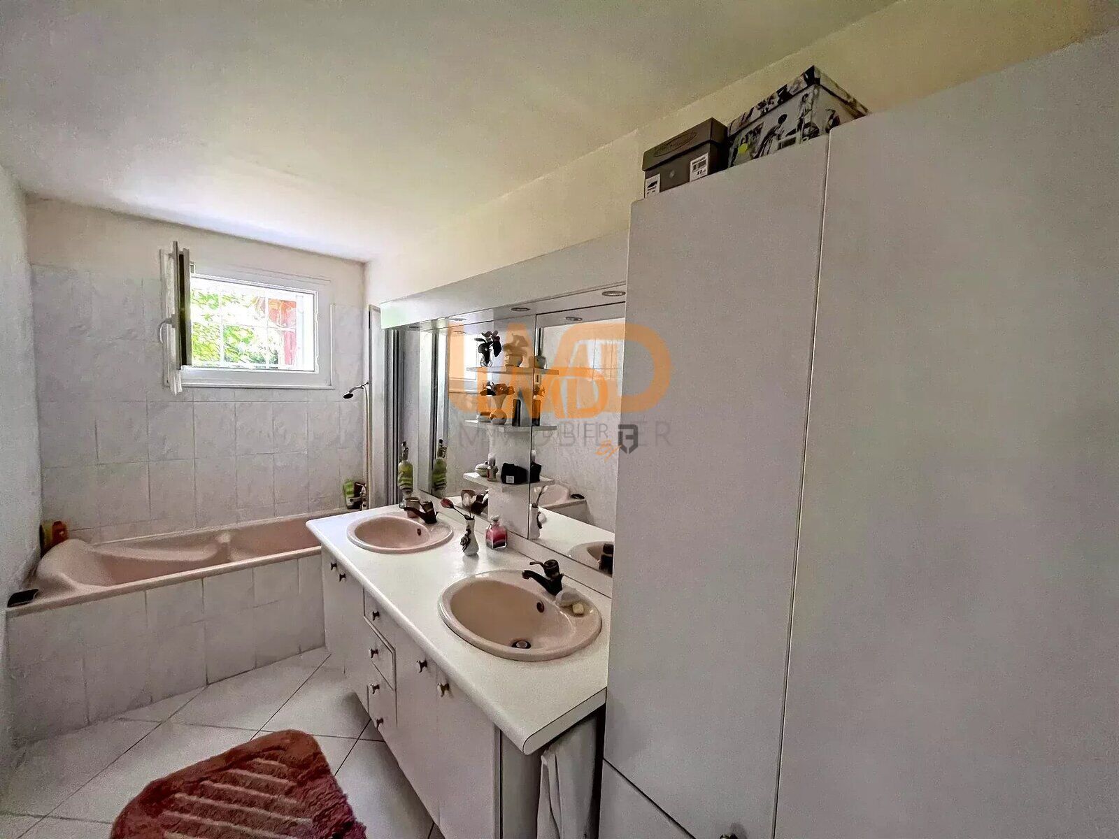 Maison 7 pièces , 6 chambres de 163 m² - bb4a2556-951d-4d7b-b6b5-2403f366c2d8