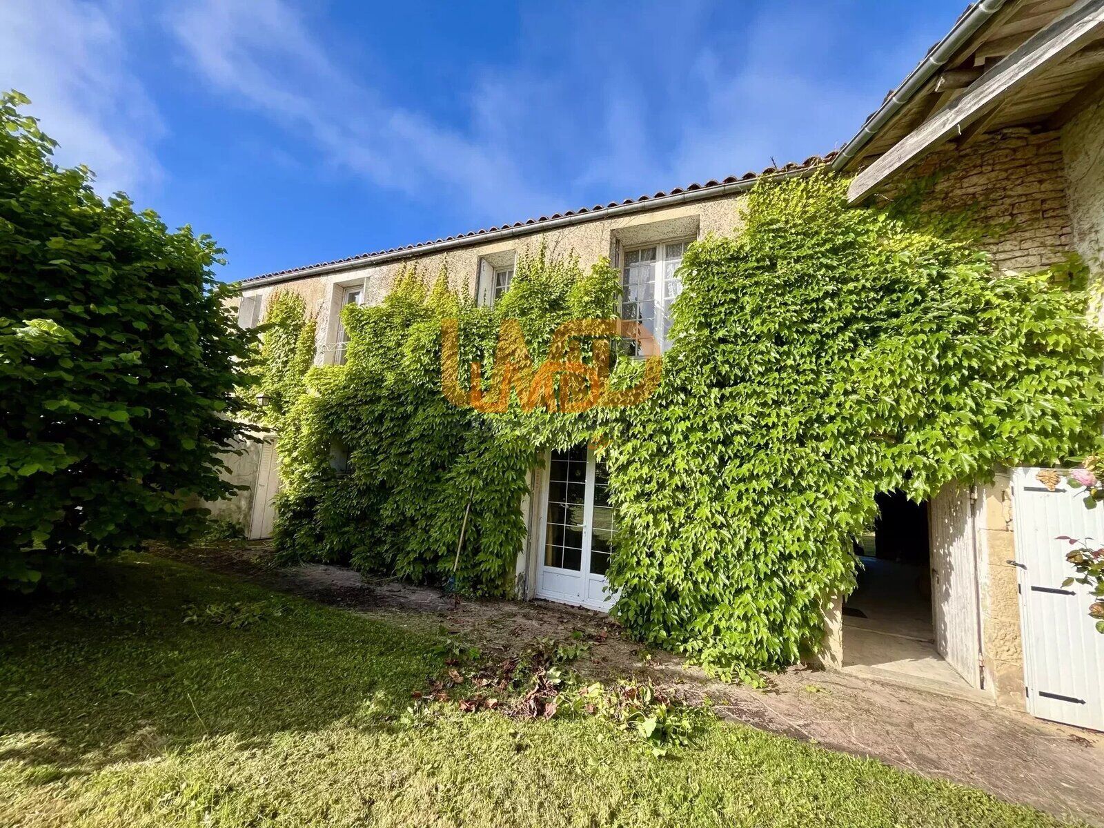 Maison 7 pièces , 6 chambres de 194 m² - c2ec59b0-142e-4190-bf5f-4b18420785ed