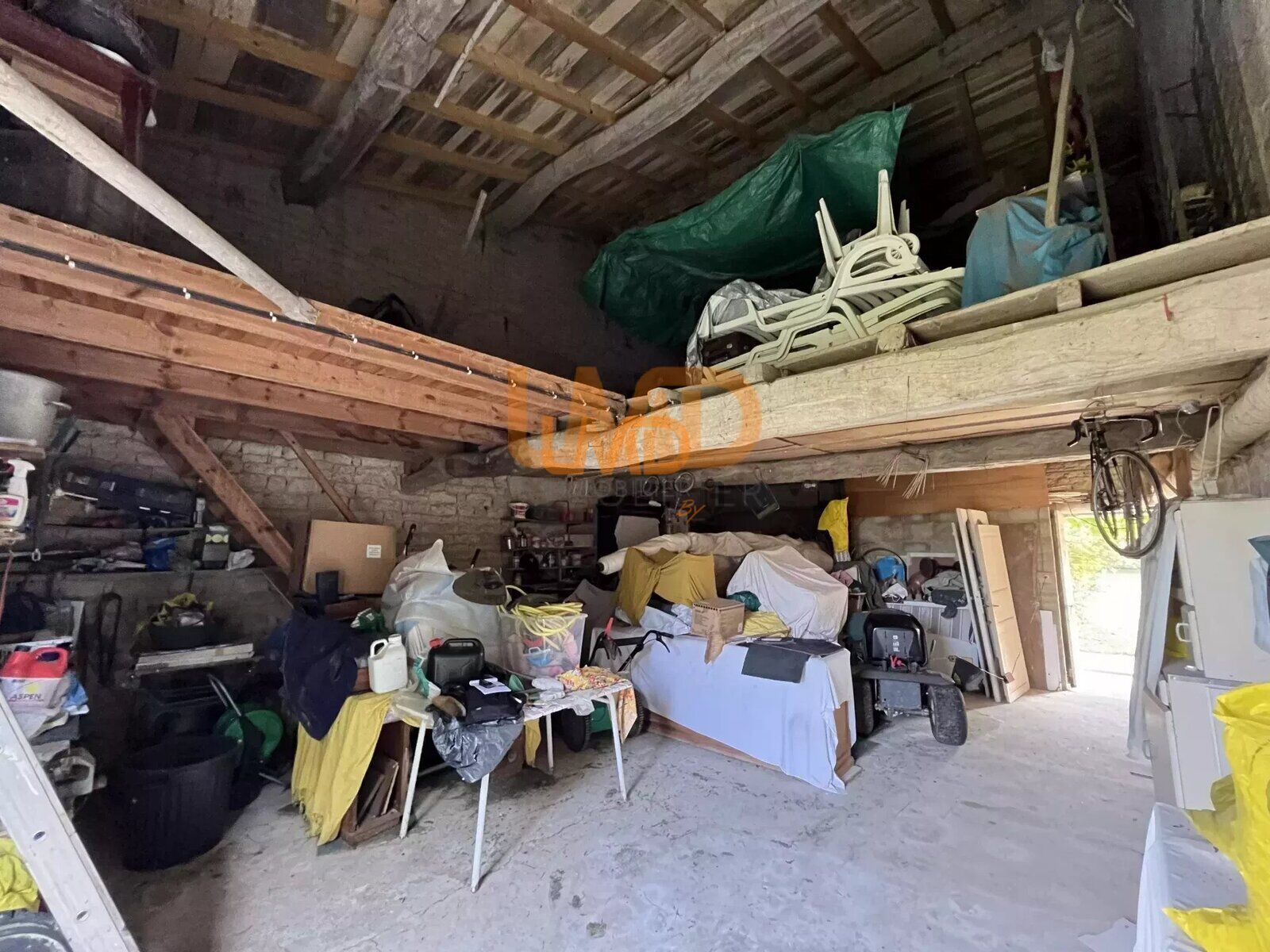 Maison 7 pièces , 6 chambres de 194 m² - 4b9b89c7-f20b-4e06-ad5c-b36d39dffa9d