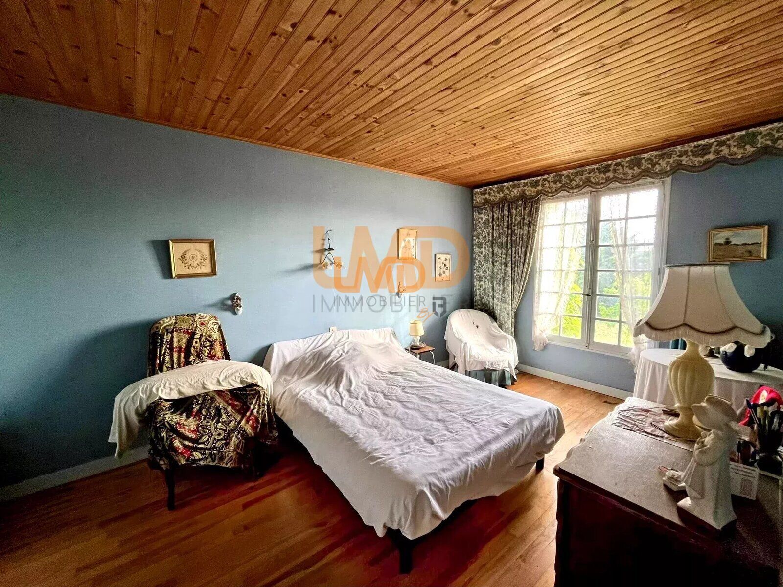 Maison 7 pièces , 6 chambres de 194 m² - a7aef145-32fe-4014-8e5a-f75199ee9d53