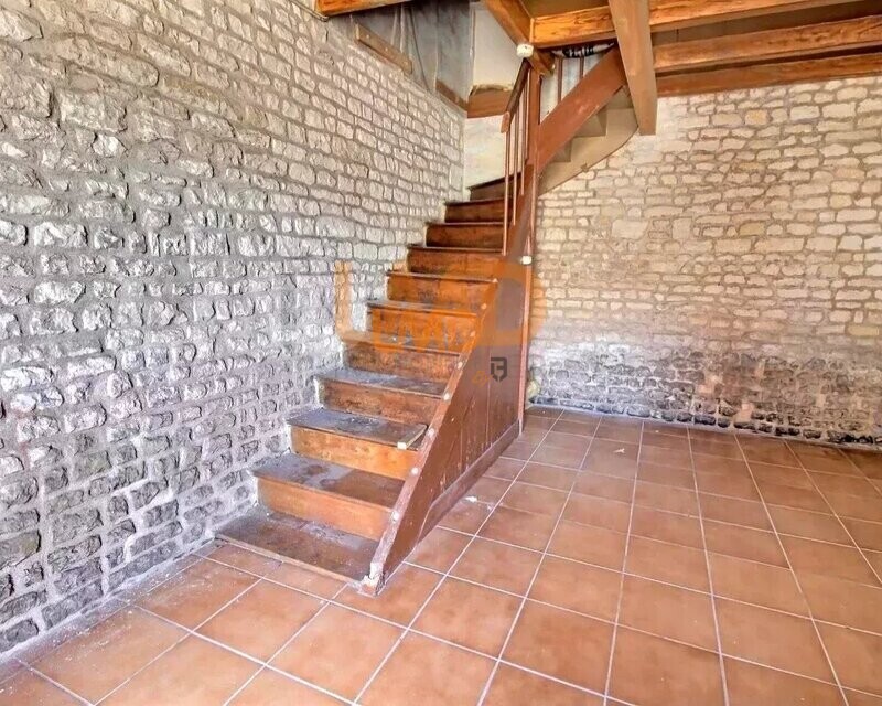 Maison à rénover, structure saine (murs / toiture) - d40f5c06-7042-4ed4-9b68-d7a260db9259