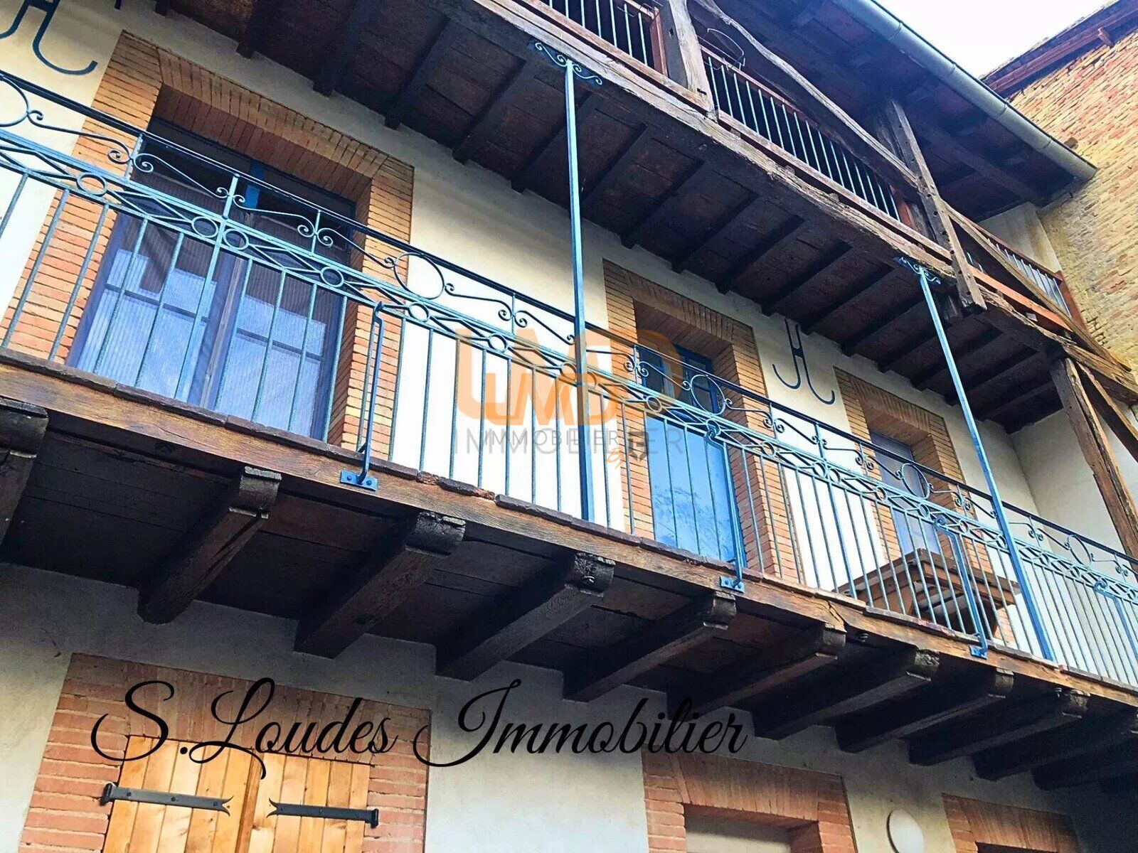 Beaumont-de-Lomagne. immeuble rénové - bee7ad15-16a7-46f7-8ddd-2fe506fa8733