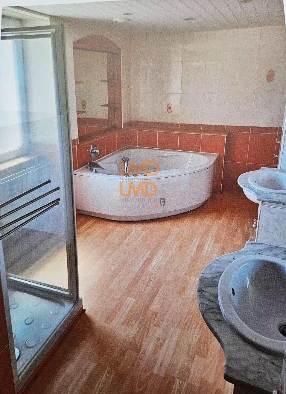 Vente Maison 4 Chambres 174m² VUE - b18b8b38-01b3-41e1-a899-eee0701e68bf