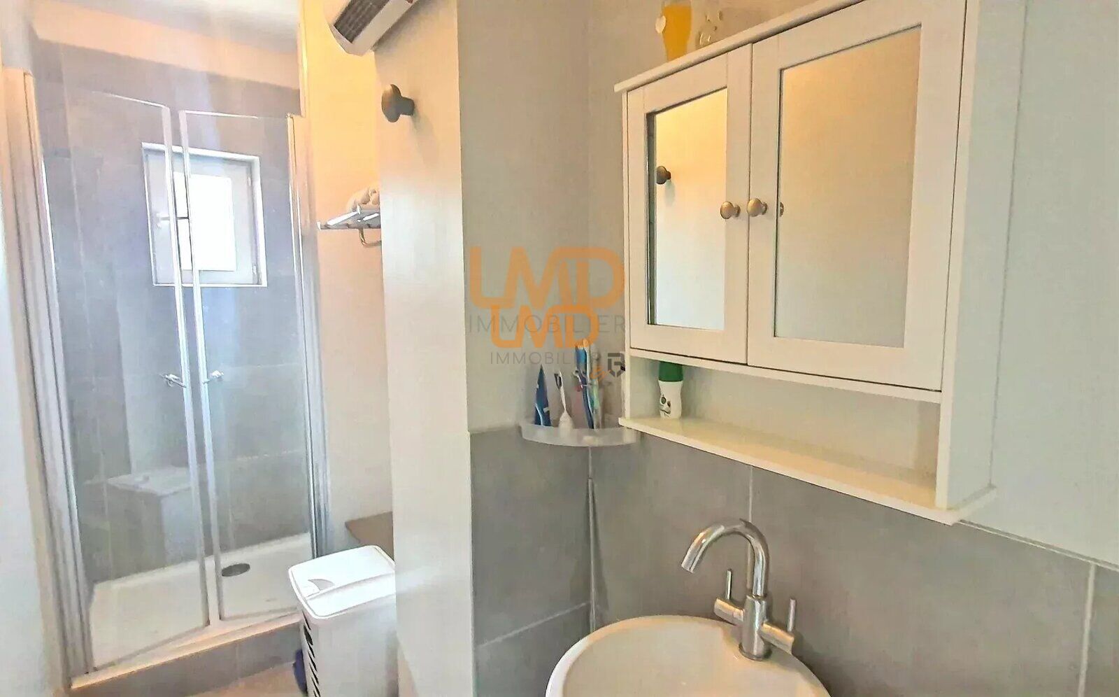 Maison de ville avec vue sur rivière - 26b71808-e443-4f54-ad37-15a9ebb4ca1a