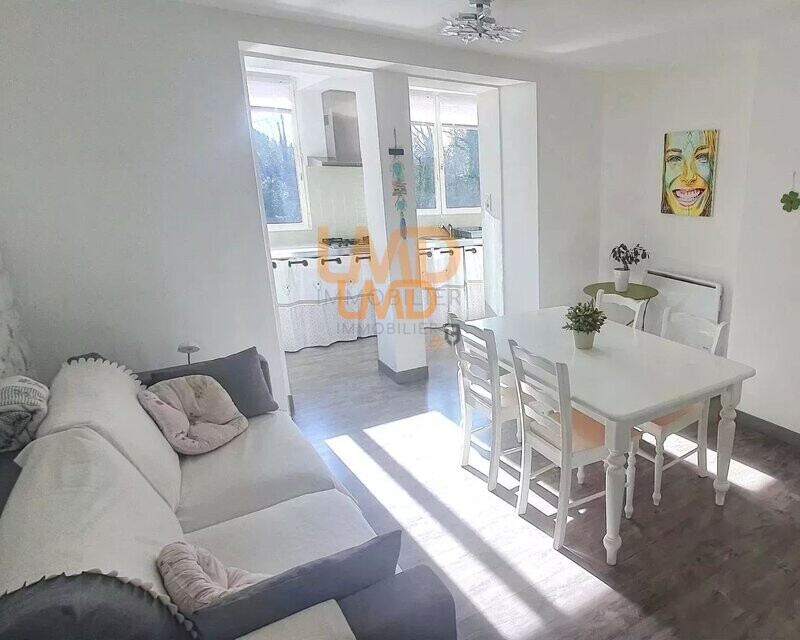 Maison de ville avec vue sur rivière - 5fdfc789-85f3-4725-b9c0-58a63f535895