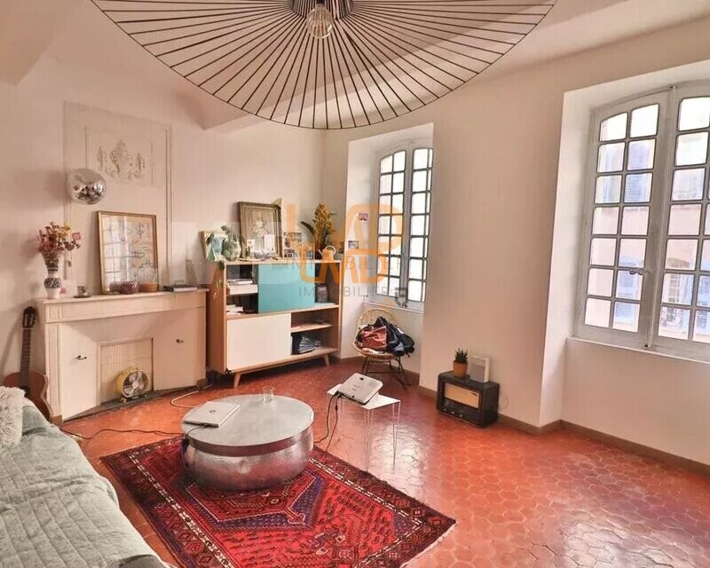 Cotignac:  appartement traversant T2 68m2  et cave 48m2 - 702e8254-3f87-4ddc-a781-051f90abc9d8