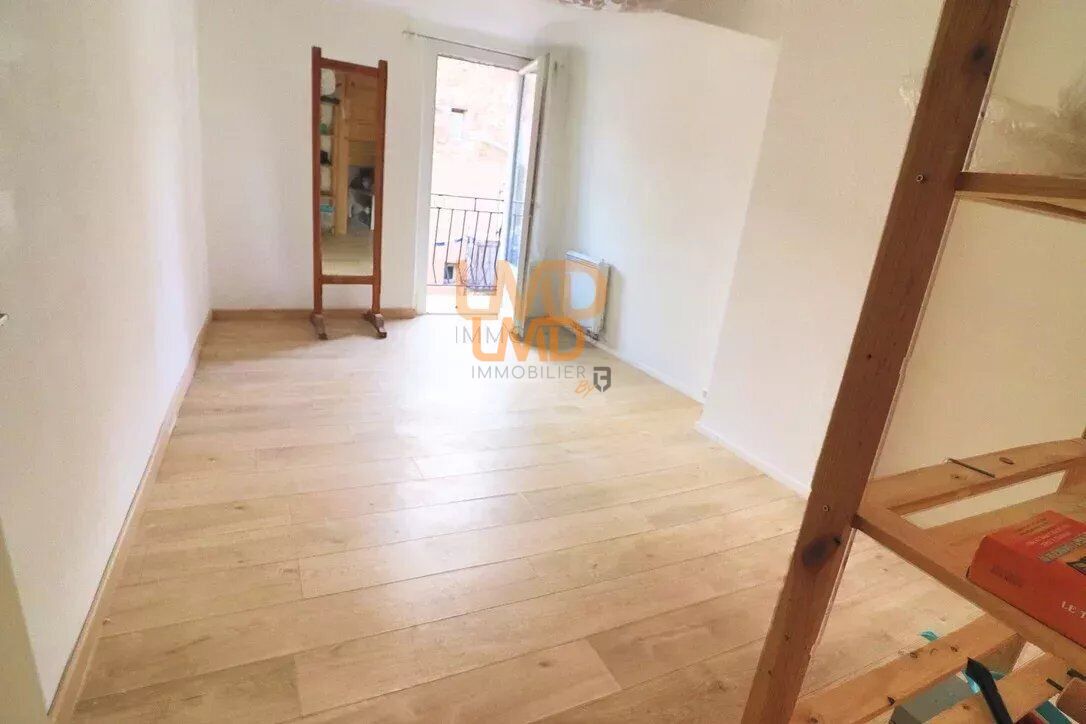 LE LUC: Maison DE Ville T5 90m2 Centre Ville - 86cdfb7c-cbb4-4649-b2b6-e12458a4783a