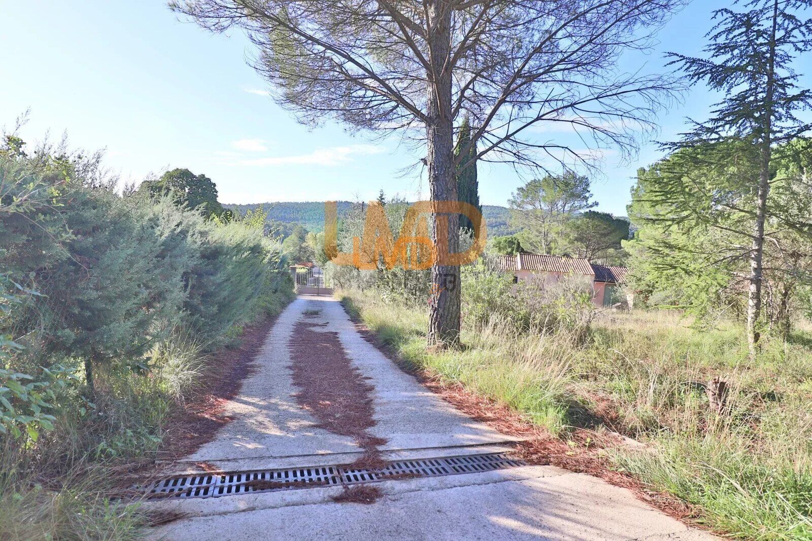 Le Val: terrain constructible 1300m2 - 150ecbc3-4624-4311-866d-0603d6fb8aed