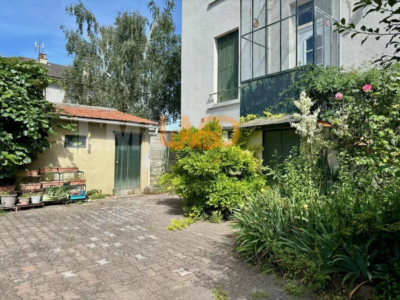 Ensemble de 3 maisons indépendantes avec espace extérieur privatif  - eddeea68-66f9-4dc8-9493-964eecf24463