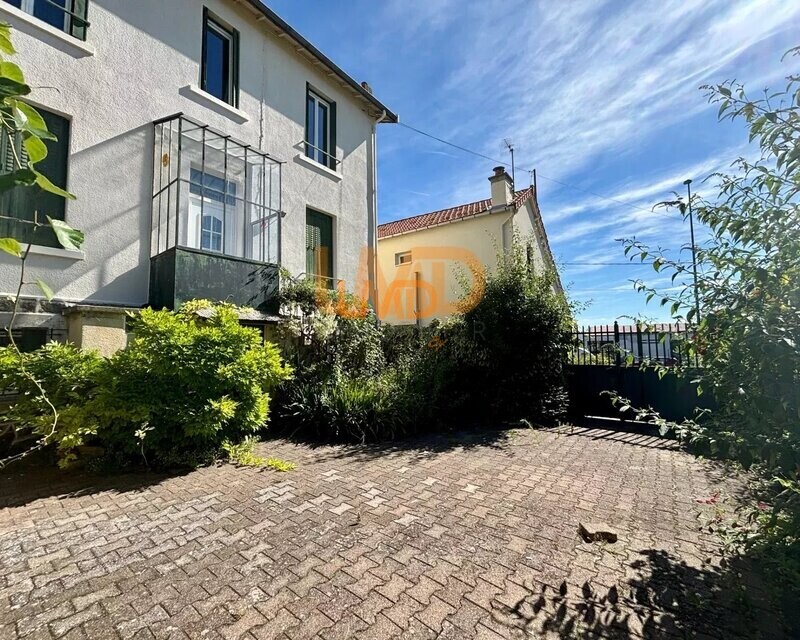 Ensemble de 3 maisons indépendantes avec espace extérieur privatif  - 18a5e862-ba89-4194-9b1a-23c0f9777a30