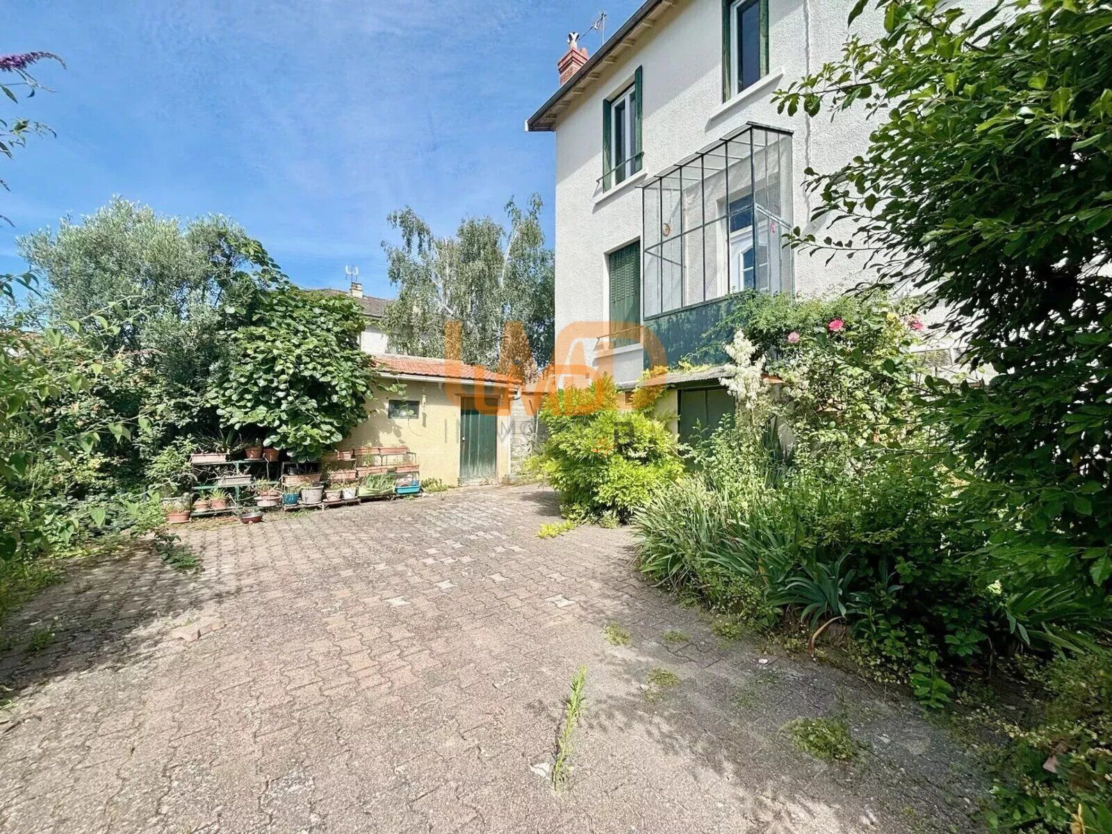 Ensemble de 3 maisons indépendantes avec espace extérieur privatif  - dbe6925c-e6e7-4d33-beec-8fc005926b6f