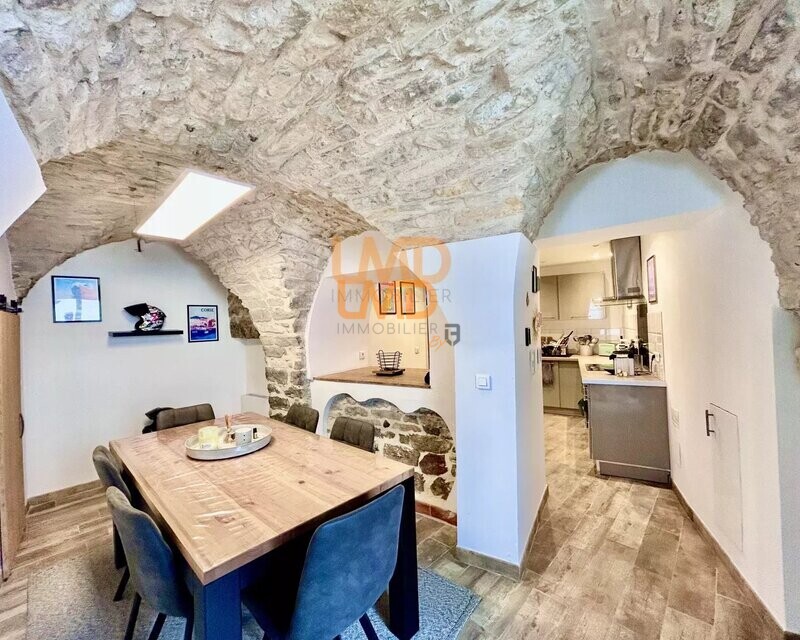 Maison DE Village, Traversante, Calme, Lumineux - MAISON DE VILLAGE DE CAVEIRAC 