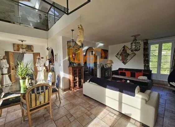 Ancienne Gare ET Restaurant - 8d919fbd-8b08-4dd6-a306-72f5a4a49408