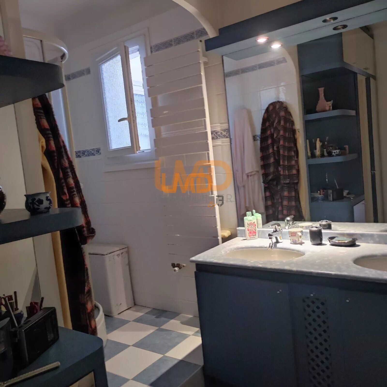 Centre ville spacieux et beau potentiel - b5e1b79d-2882-4b3a-a903-8d41941fb361