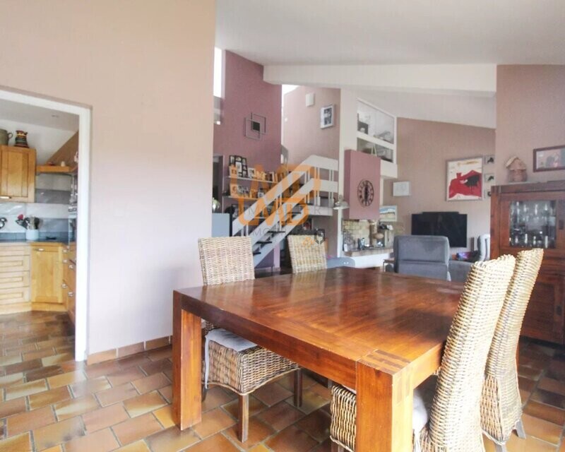 Maison familliale type 6 plus garage - 774dc039-aede-4573-9ce6-f9daadff4bb5