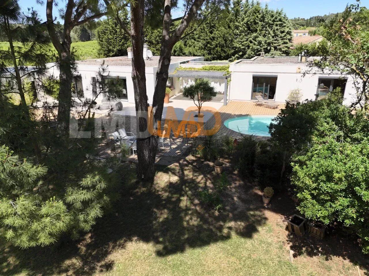 Maison d'architecte de 280m2 secteur résidentiel - 396dd0a9-7336-4245-9e18-3167cd4e2b3d