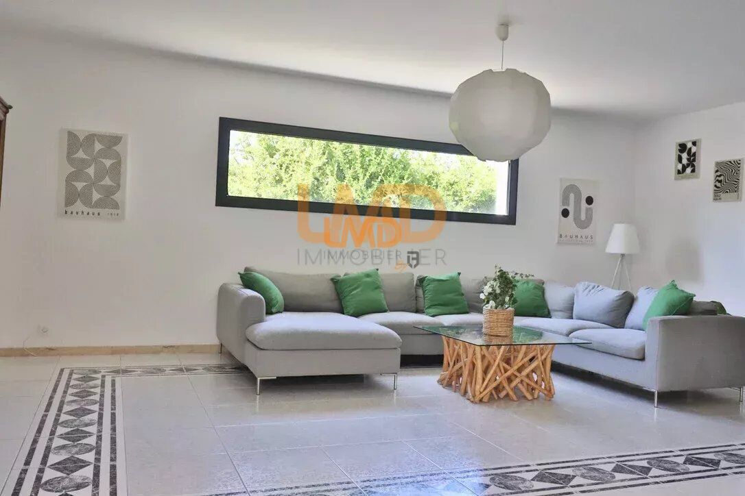 Maison d'architecte de 280m2 secteur résidentiel - b8624606-19ba-4f1a-a8a9-6f6582c0d65a