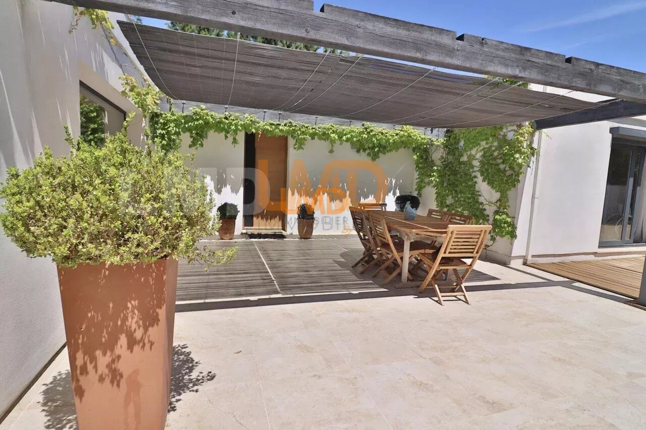 Maison d'architecte de 280m2 secteur résidentiel - Pujaut Avignon maison T7 280m2