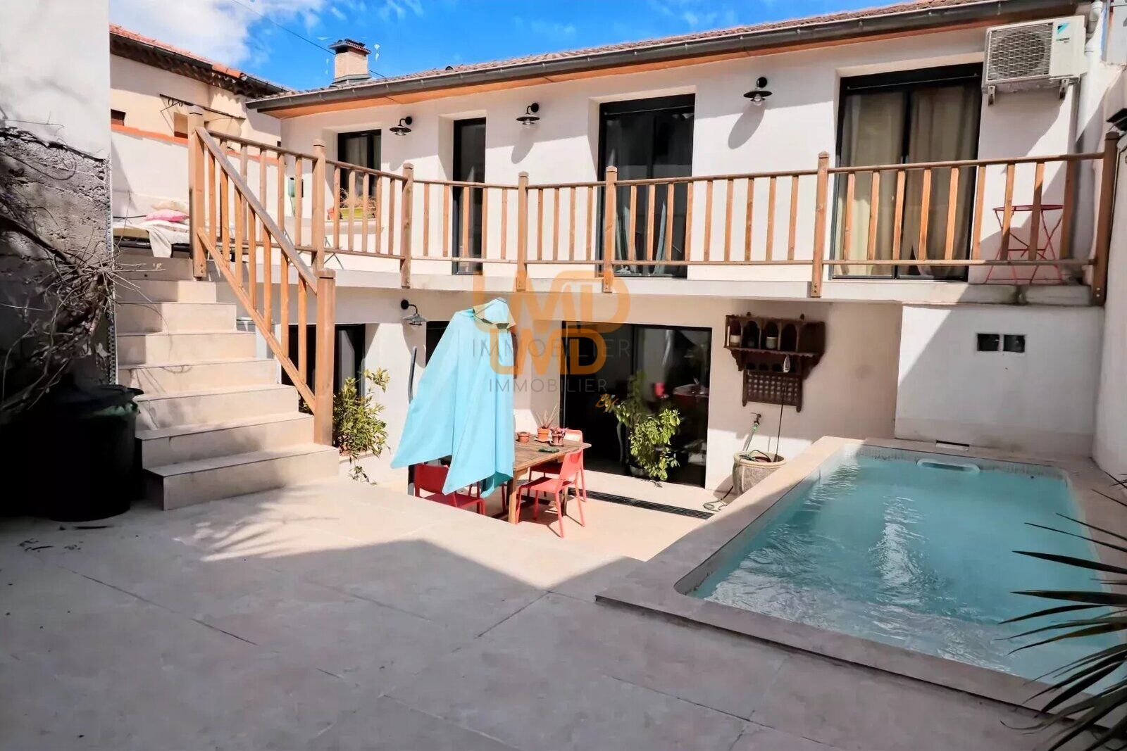 Exclusivité – Une maison de ville au cœur du quartier Croix-de-Fer - cf0105dd-7f48-47d4-bf43-c3f164b46ac4