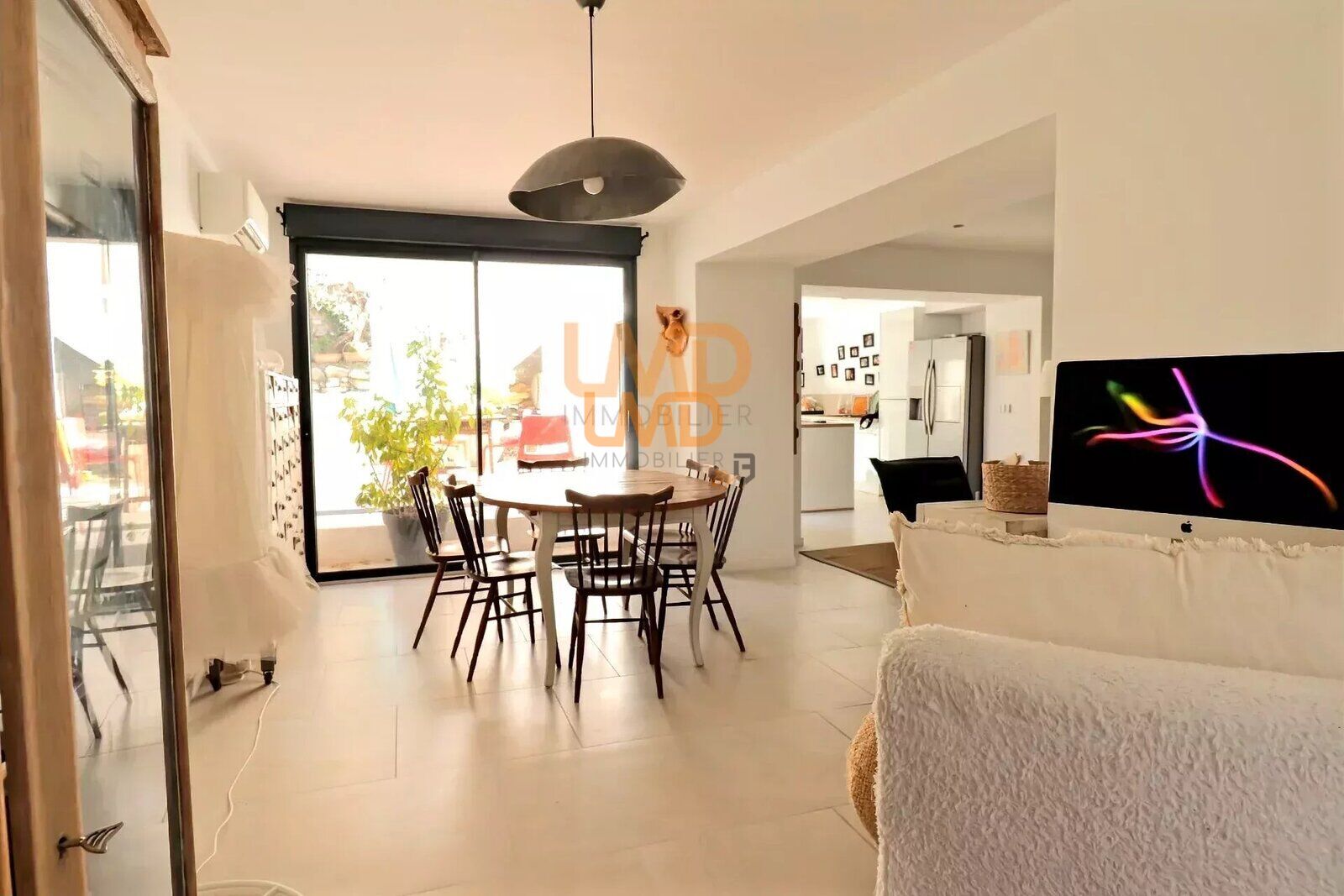 Exclusivité – Une maison de ville au cœur du quartier Croix-de-Fer - 2132e22c-f892-4566-978c-791e05621f0d