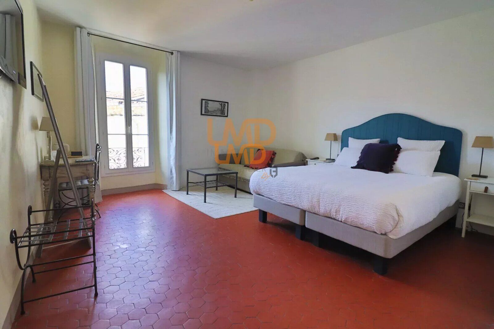 Proche Aix en Provence - Fonds de commerce Hotellerie  - 45977d98-a579-4338-93b8-68f1a6f8fcba