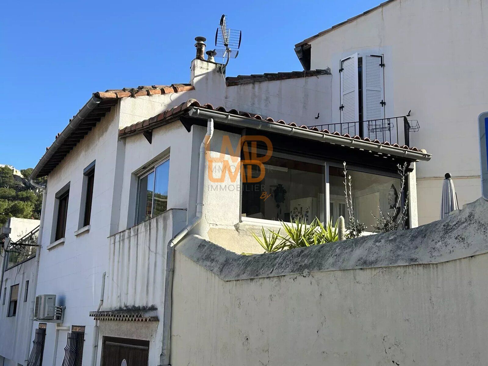 Maison de ville type 3 Roucas-Blanc - 95da9246-e753-4c5f-821d-8956e23b5d64