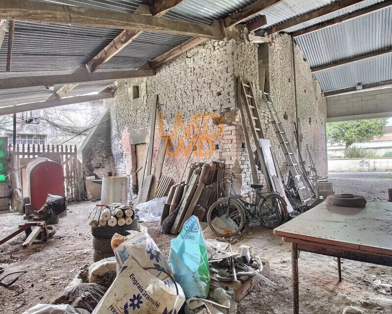 Garage 100 m2  - 0e5dc543-2ce5-4266-9ed6-80d974844fbe