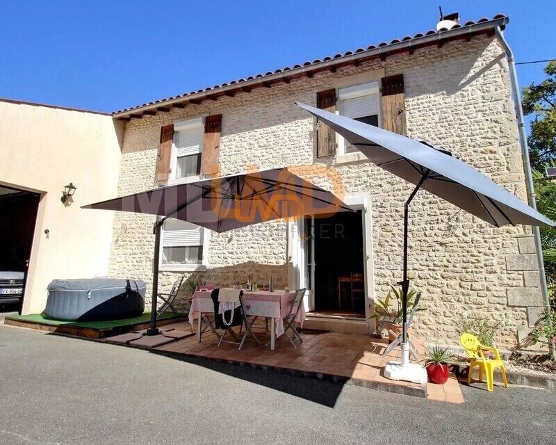 Maison de village - 64f5125e-361c-4e36-a7f2-f0396525a49e
