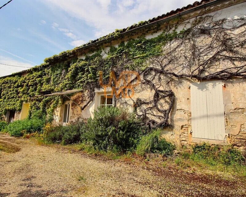 Maison ancienne en pierre avec grands volumes & dépendances - 27ac23fe-8999-4f47-a3ec-3091c0861eb0